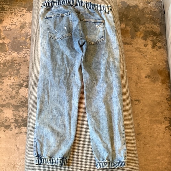 𝅺CELEBRITY Pink 100% cotton distressed light wash jeans size Large - Picture 8 of 11